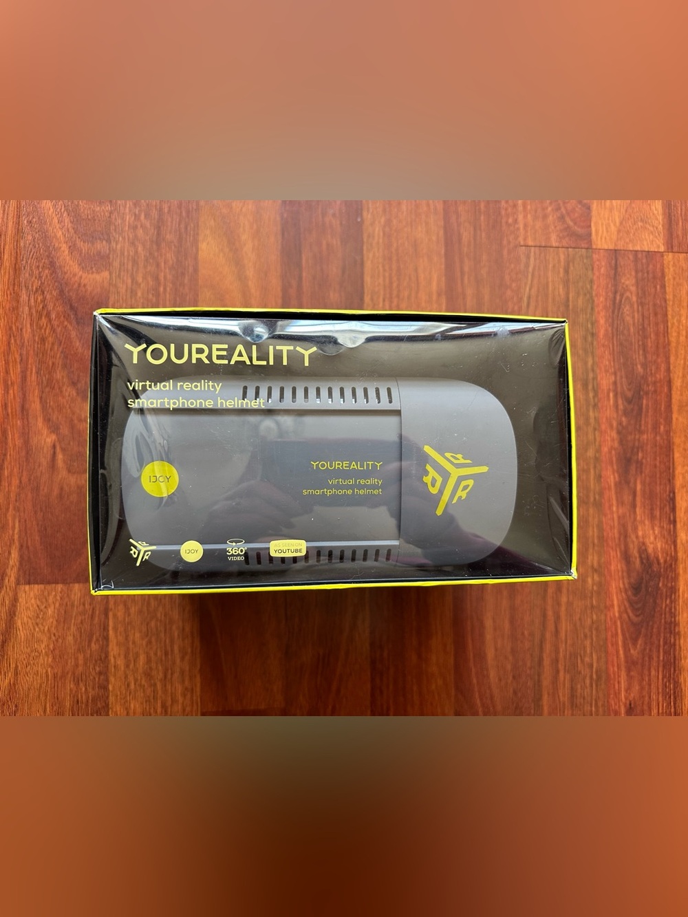iJoy YOUREALITY Virtual Reality Smartphone Helmet